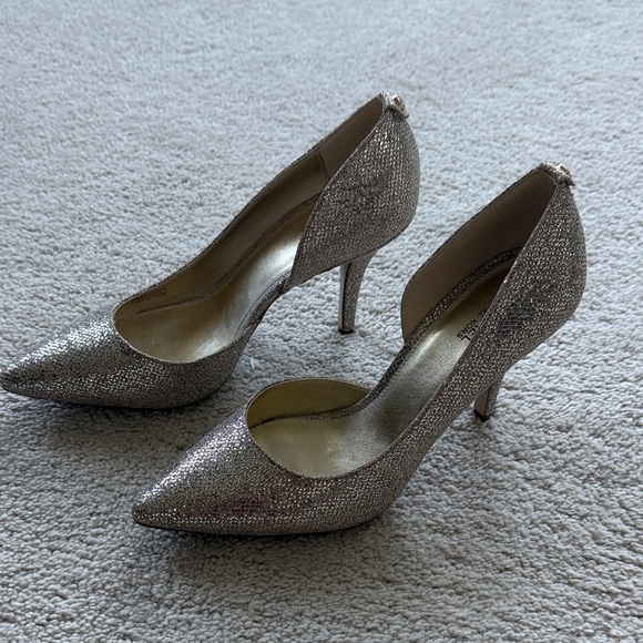 Michael Kors Sparkling Gold Heels Size 7 1/2 - Picture 2 of 6